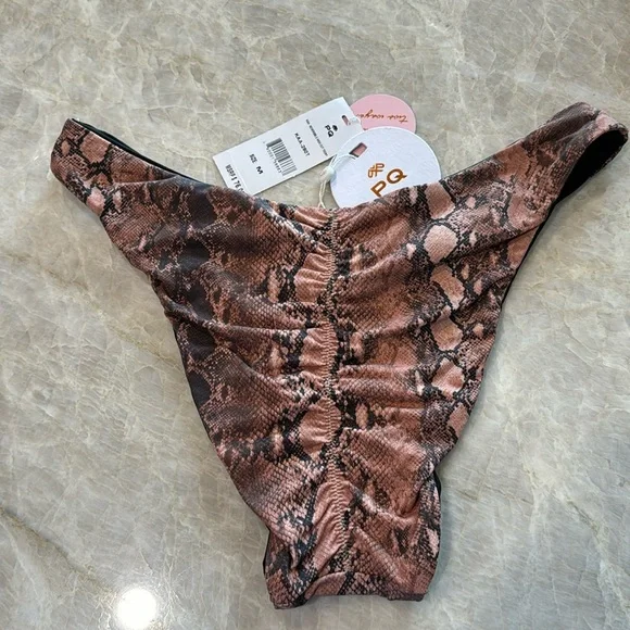 NWT PILYQ KAA reversible high cut bikini bottoms size medium teeny style - Picture 6 of 7